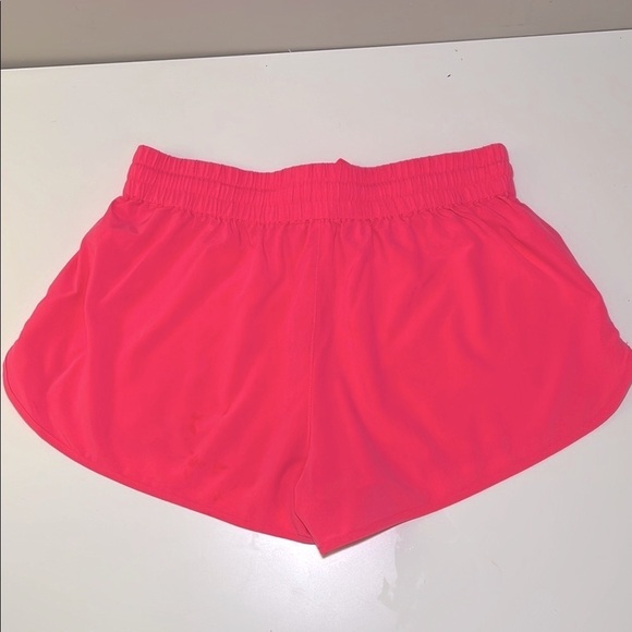 Tna Aritzia Activewear Shorts Pink Size Small 2.5" Inseam - Picture 3 of 6